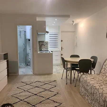 En Hypercentre Refait A Neuf En 2023 Avec Belle Terrasse! 卡布尔