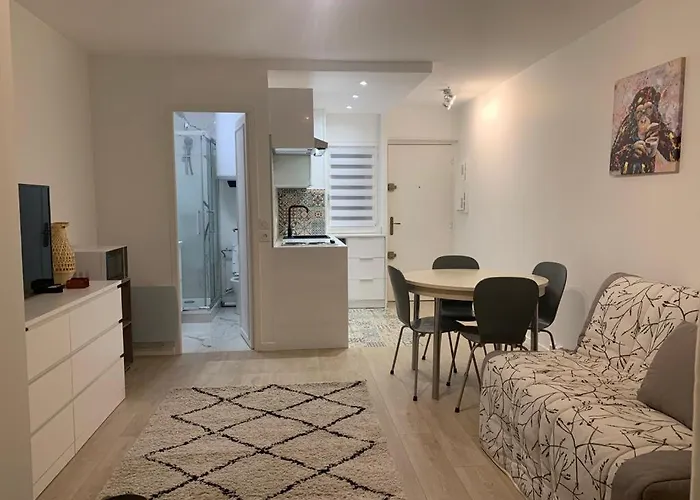 En Hypercentre Refait A Neuf En 2023 Avec Belle Terrasse! Cabourg